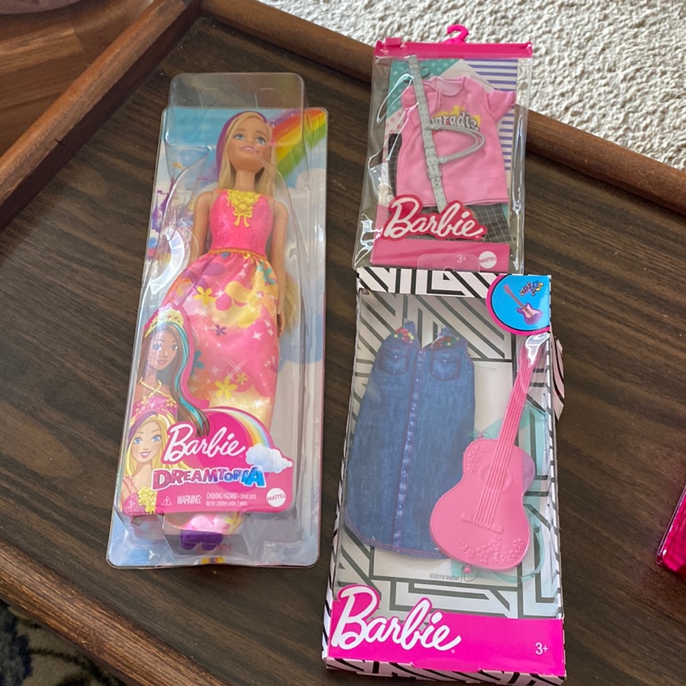 NEW Princess Barbie and 2-Outfits